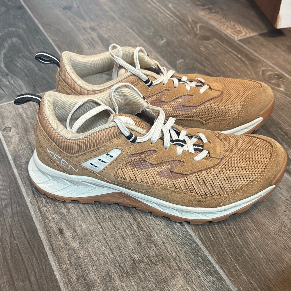 KEEN Women’s Tan/Brown Athletic Trail Sneakers